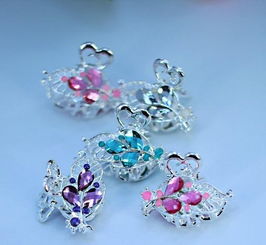 一元饰品、两元店供应 小树叶猫眼小顶夹的厂家直销与批发优势