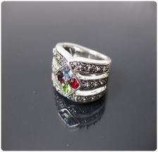 欧美外贸原单美发饰品批发零售 打造时尚发型的商业机遇