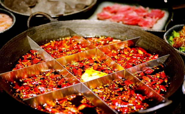 加盟火锅与美发饰品销售 两大热门行业的综合解析